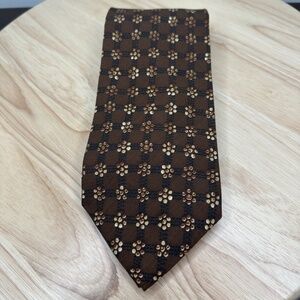 Hugo Boss Brown SILK Men's Neck Tie Daisies W: 4 " x L: 58" Made in Italy